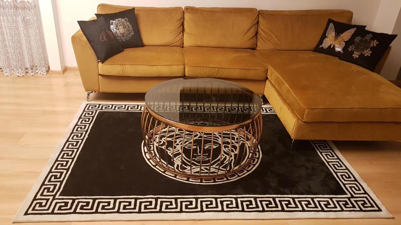 Premium Jacuzzi Apartment Клайпеда Экстерьер фото