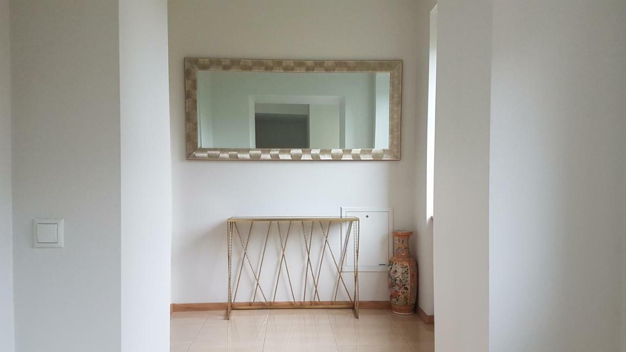 Premium Jacuzzi Apartment Клайпеда Экстерьер фото